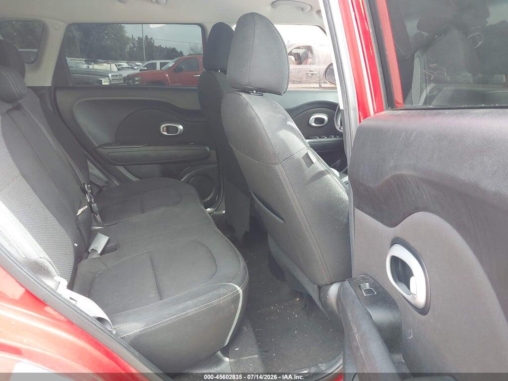 KNDJP3A5XJ7587697 2018 KIA SOUL photo no. 8