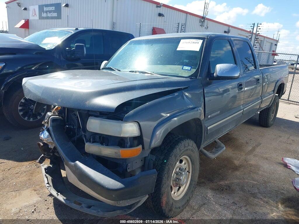 1GCHC23U32F139494 2002 CHEVROLET SILVERADO 2500HD photo no. 2