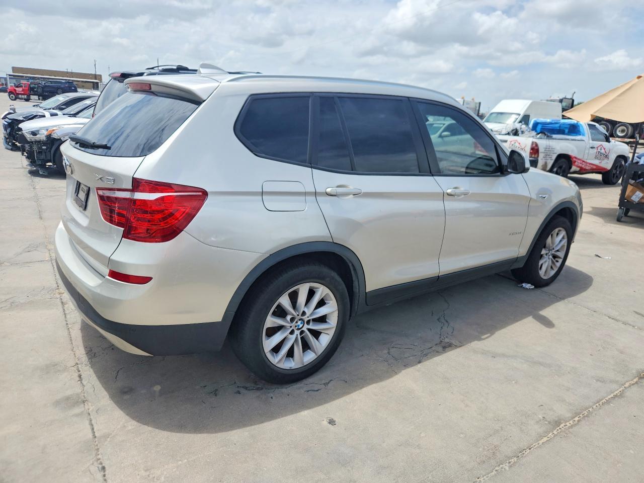 5UXWX9C59H0T12393 2017 BMW X3 photo no. 3