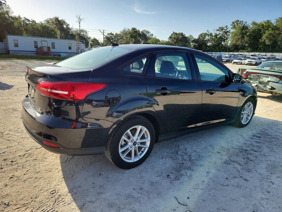 2018 FORD FOCUS SE — Фото 3 из 12