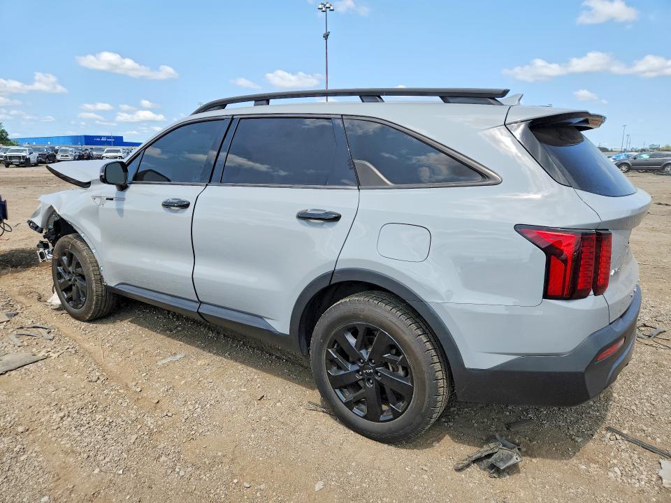2022 KIA SORENTO S — Фото 2 из 13
