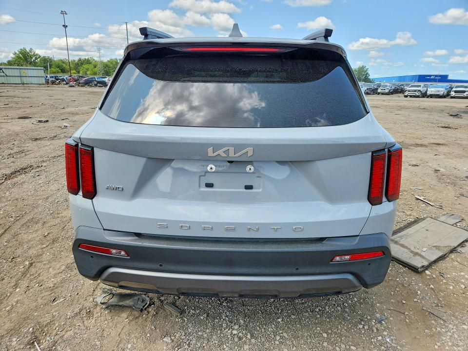 2022 KIA SORENTO S — Фото 6 из 13