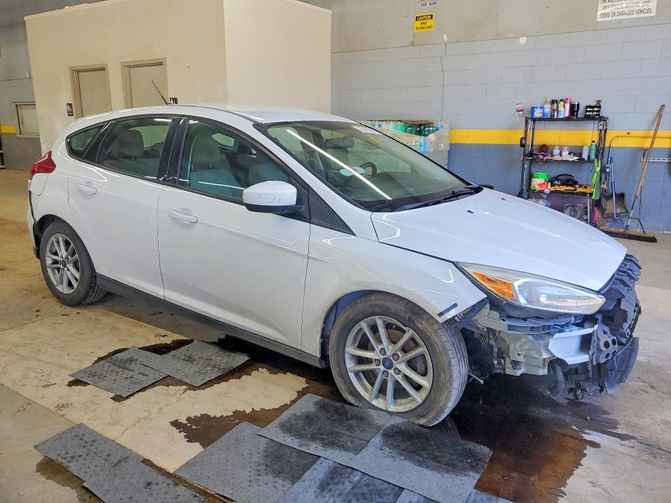 2018 FORD FOCUS SE — Фото 4 из 12