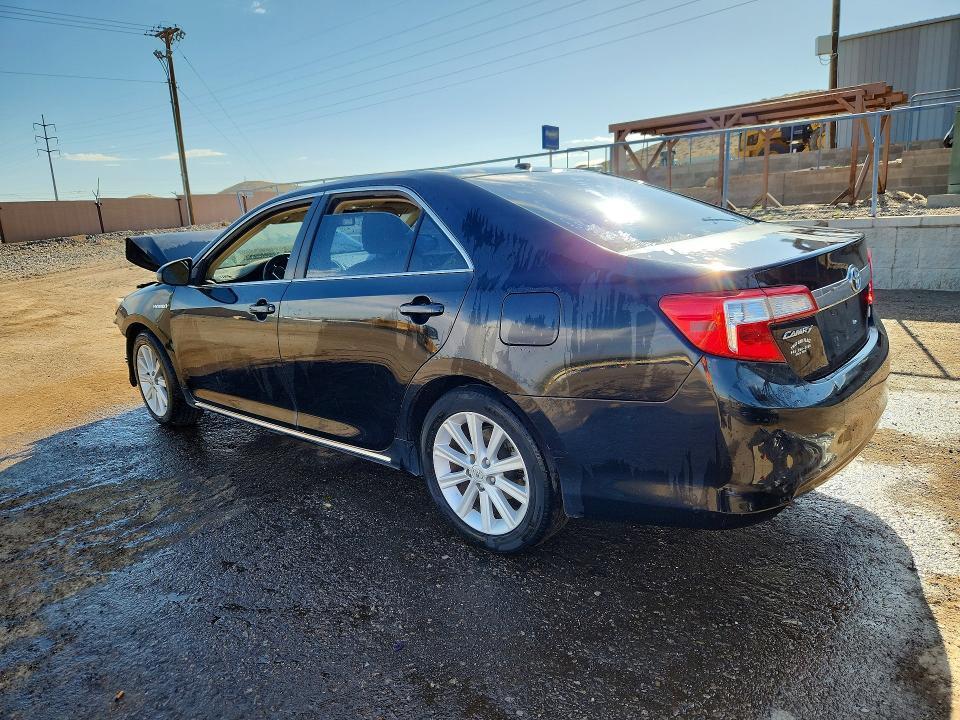 2012 TOYOTA CAMRY HYBRID XLE — Фото 2 из 13