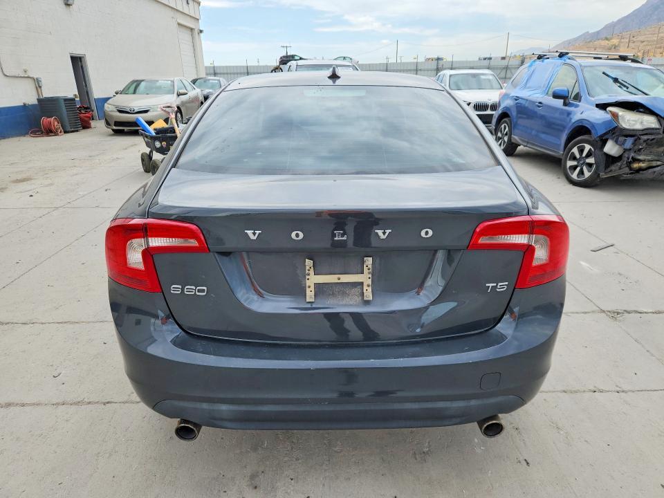 2012 VOLVO S60 T5 — Фото 6 из 12