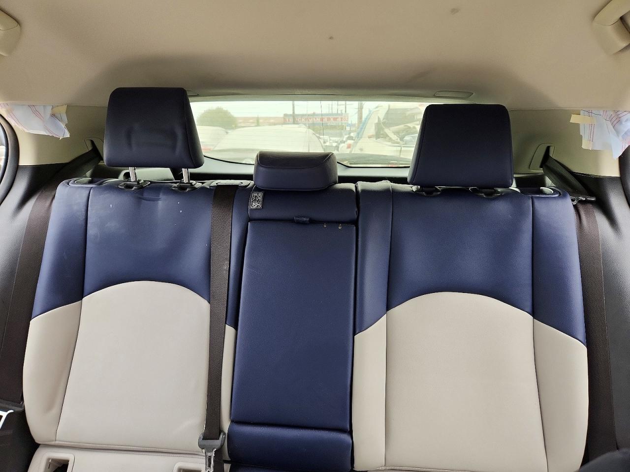 2022 LEXUS UX 200 BASE — Фото 10 из 13