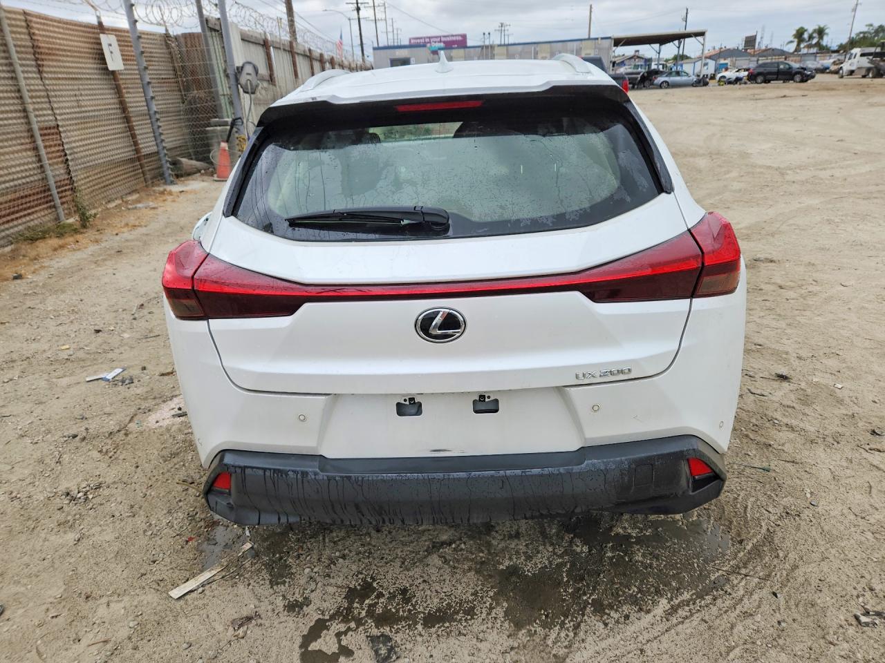 2022 LEXUS UX 200 BASE — Фото 6 из 13