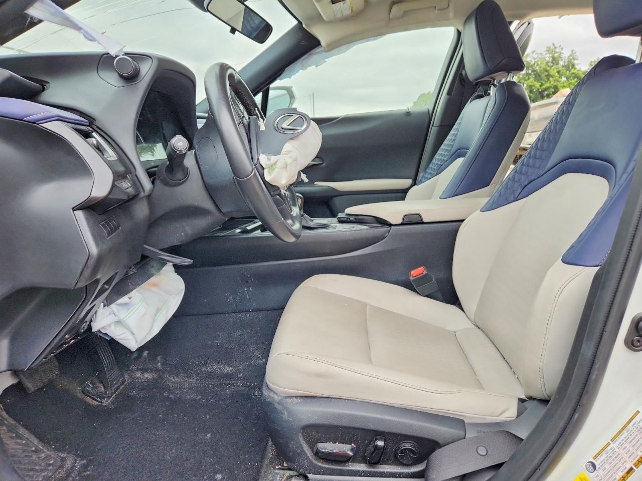 2022 LEXUS UX 200 BASE — Фото 7 из 13