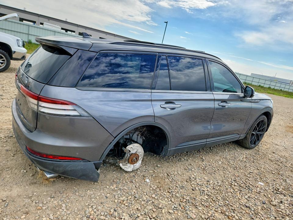 2022 LINCOLN AVIATOR RESERVE — Фото 3 из 14