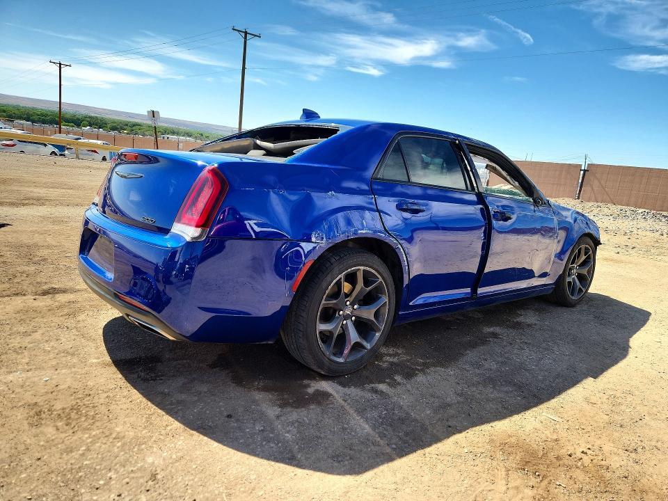2020 CHRYSLER 300 TOURING — Фото 3 из 13
