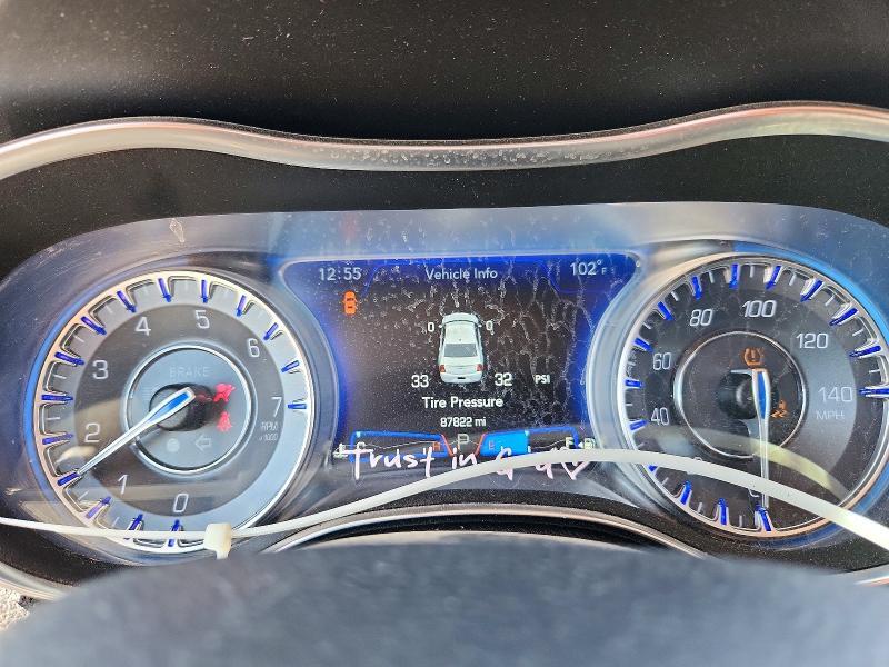 2020 CHRYSLER 300 TOURING — Фото 9 из 13