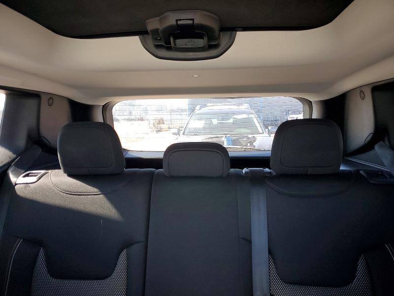 2016 JEEP RENEGADE LATITUDE — Фото 10 из 13