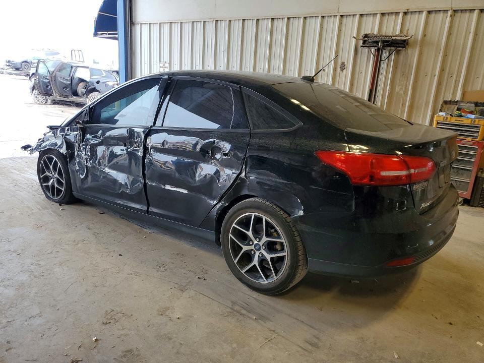 1FADP3FE1JL282513 2018 FORD FOCUS photo no. 2