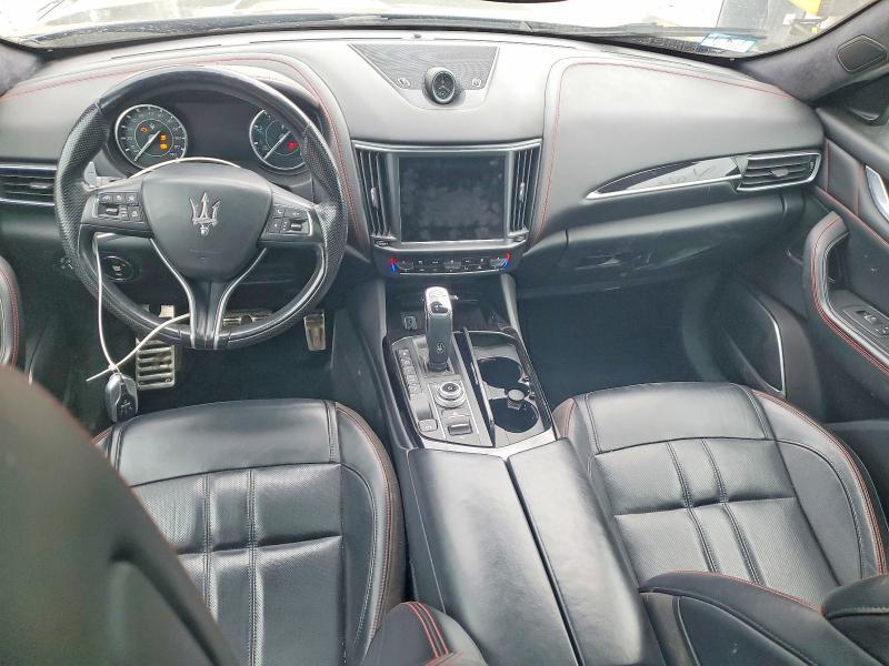 2022 MASERATI LEVANTE BASE — Фото 8 из 14
