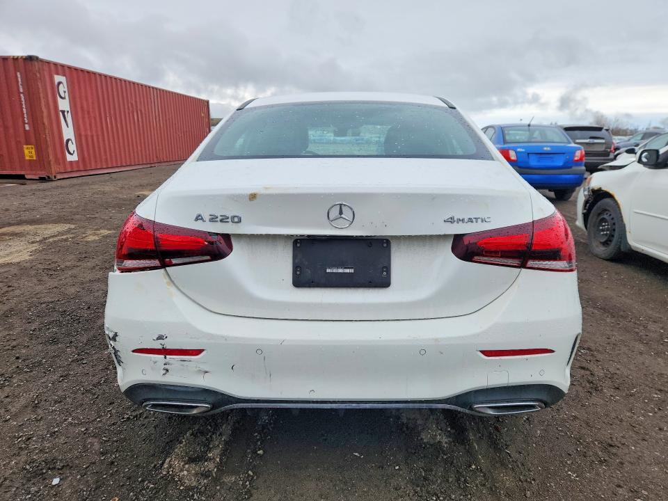 2022 MERCEDES-BENZ A 220 4MATIC — Фото 6 из 13