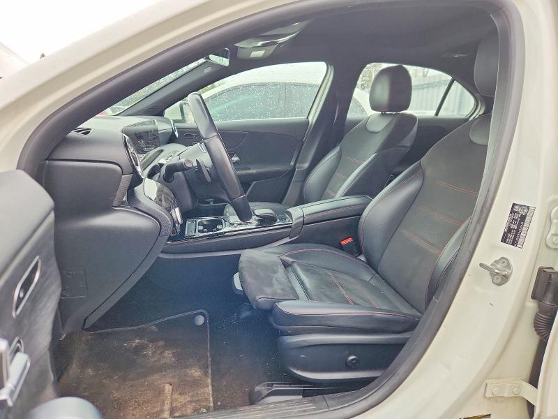 2022 MERCEDES-BENZ A 220 4MATIC — Фото 7 из 13