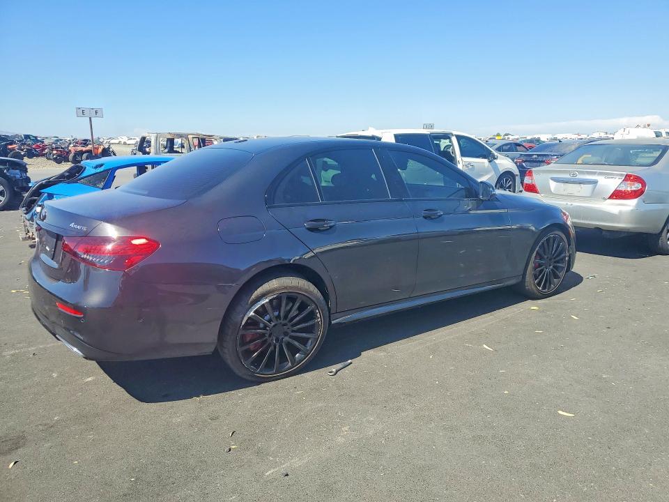 2022 MERCEDES-BENZ E 450 4MATIC — Фото 3 из 12