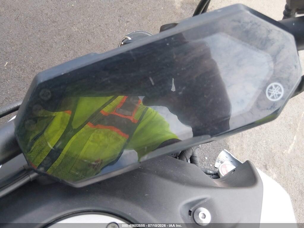 JYARM32E5NA005164 2022 YAMAHA MT07 photo no. 7