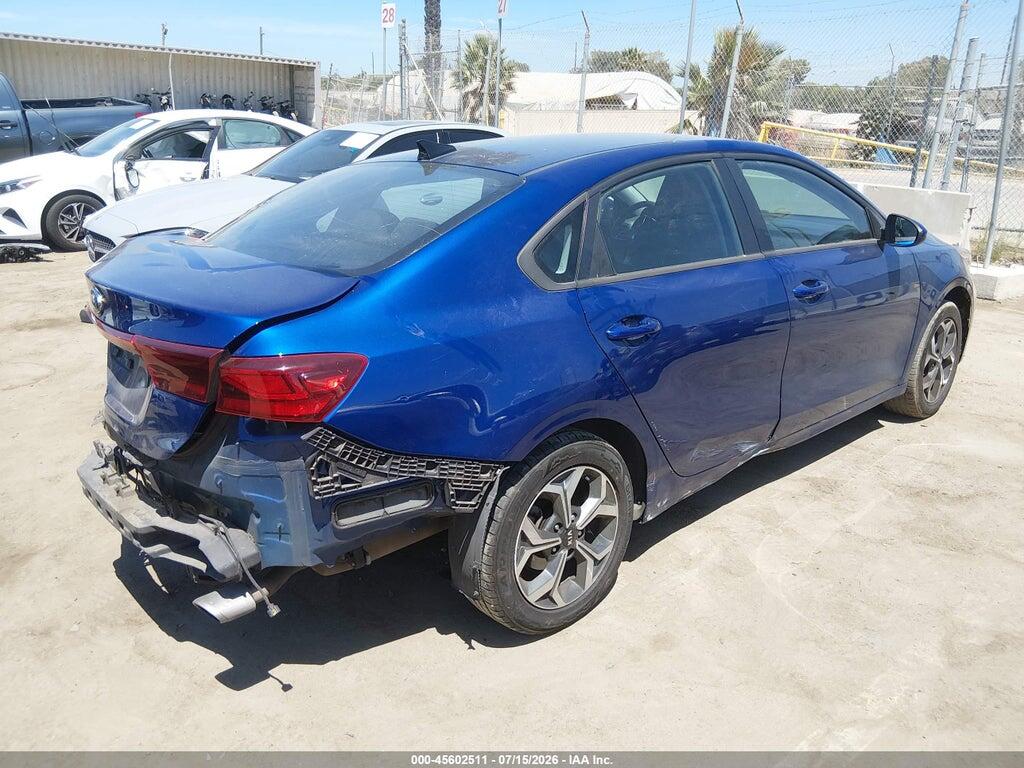 3KPF24AD8ME283810 2021 KIA FORTE photo no. 4