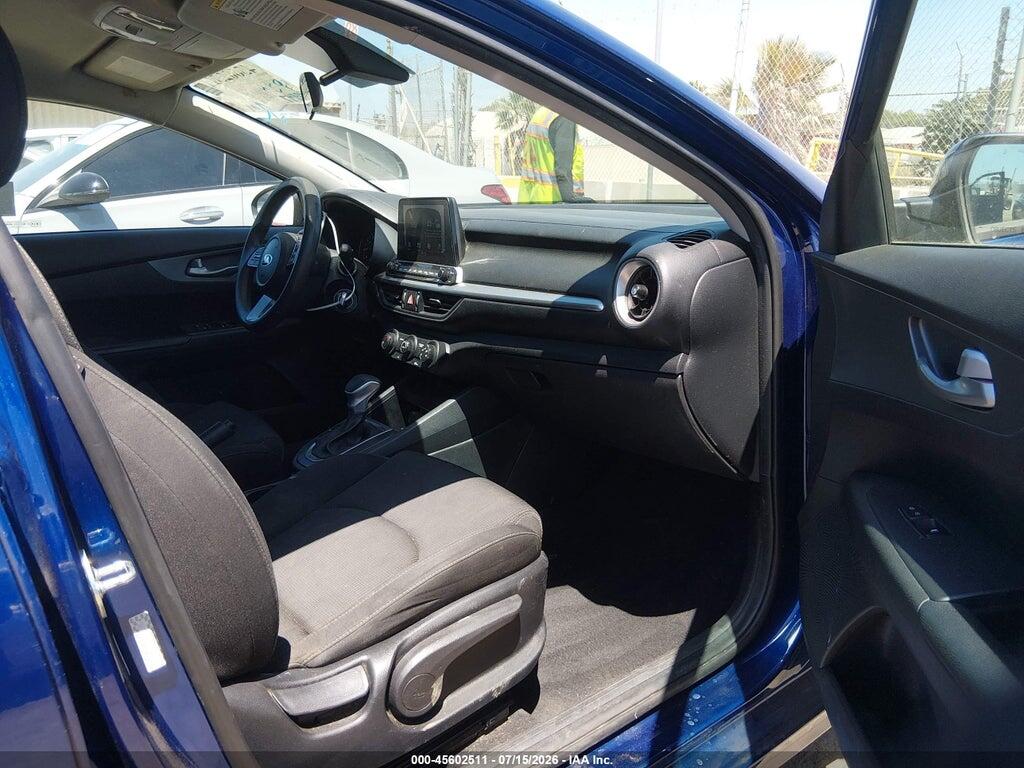 3KPF24AD8ME283810 2021 KIA FORTE photo no. 5