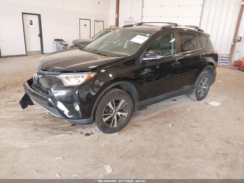 2T3RFREV8JW732159 2018 TOYOTA RAV4 photo no. 2