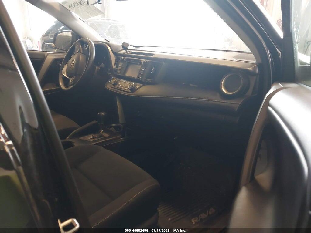 2T3RFREV8JW732159 2018 TOYOTA RAV4 photo no. 5