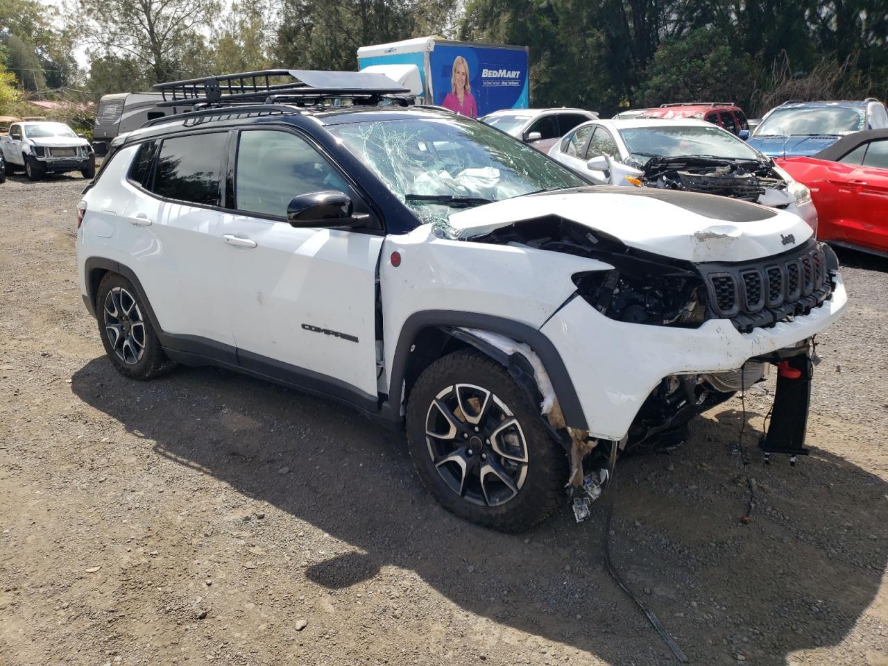 2025 JEEP COMPASS TRAILHAWK — Фото 7 из 16