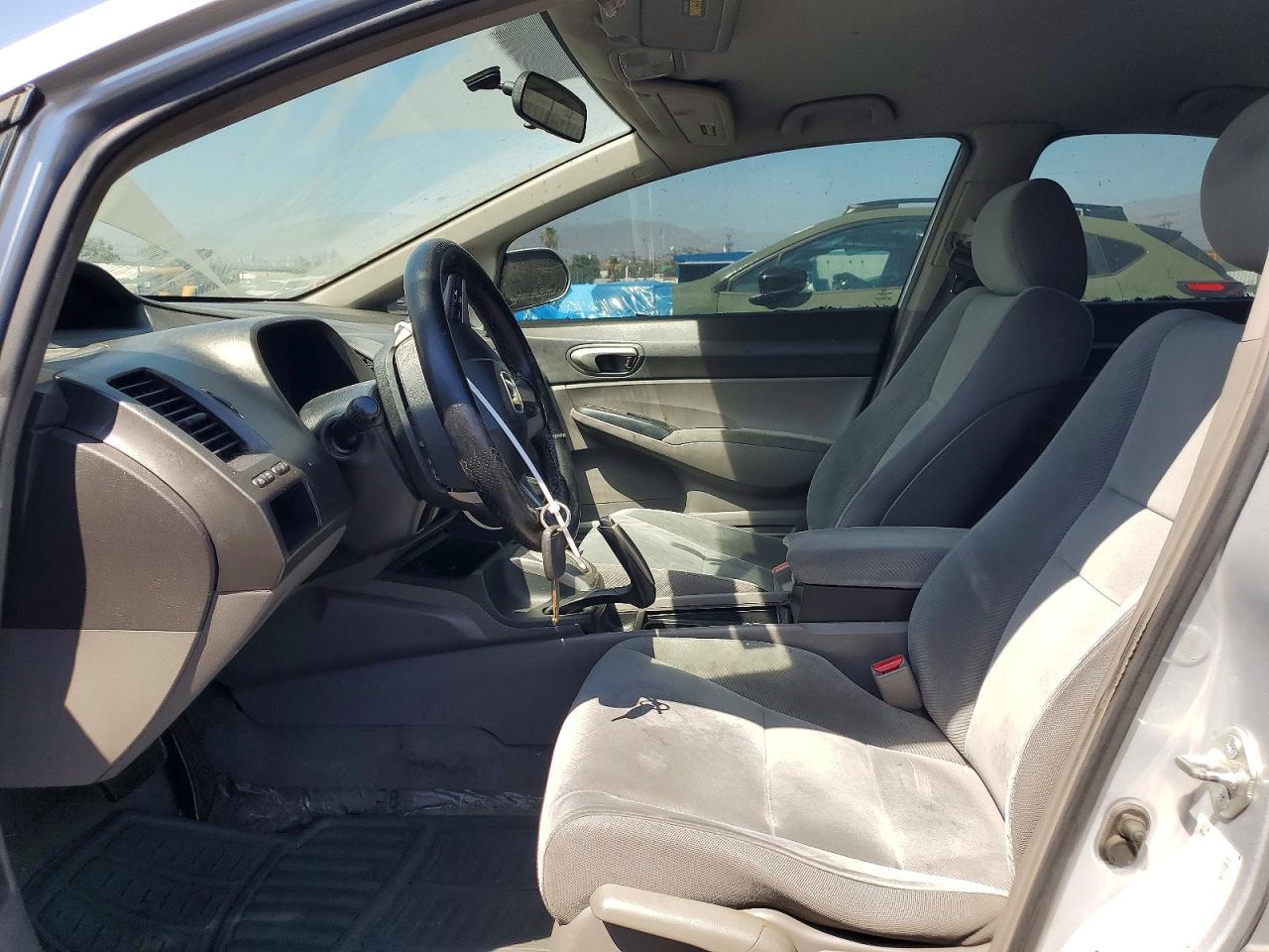2011 HONDA CIVIC LX — Фото 7 из 12