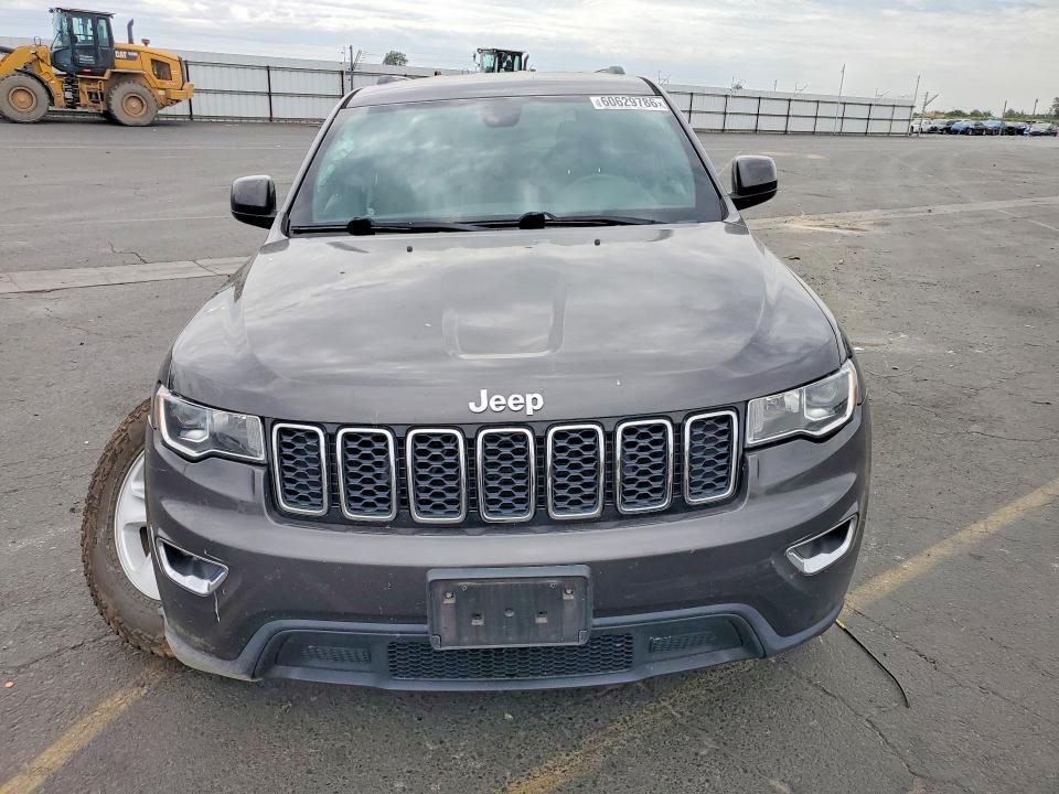 1C4RJFAG8HC772677 2017 JEEP GRAND CHEROKEE photo no. 5