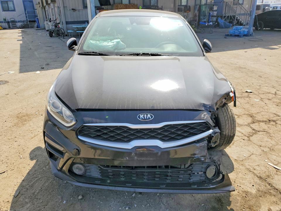 2020 KIA FORTE LXS — Фото 5 из 13