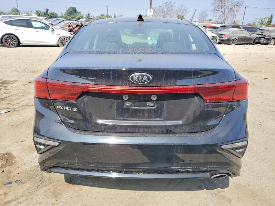 2020 KIA FORTE LXS — Фото 6 из 13