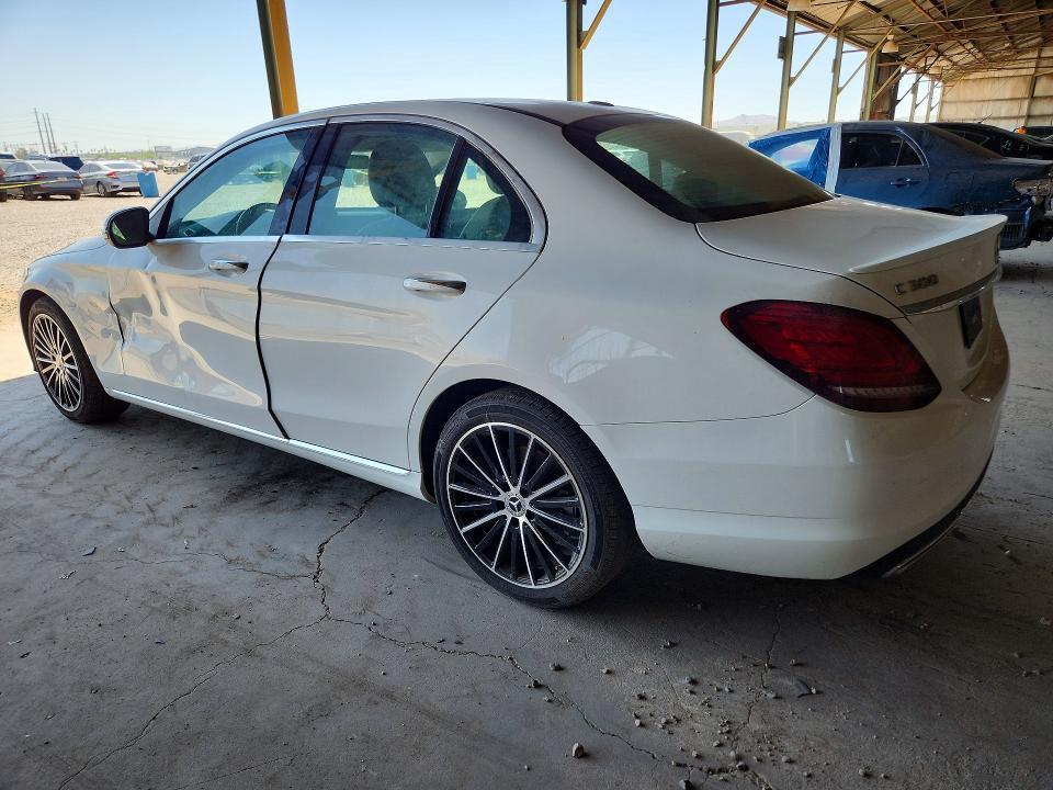 2019 MERCEDES-BENZ C 300 — Фото 2 из 12
