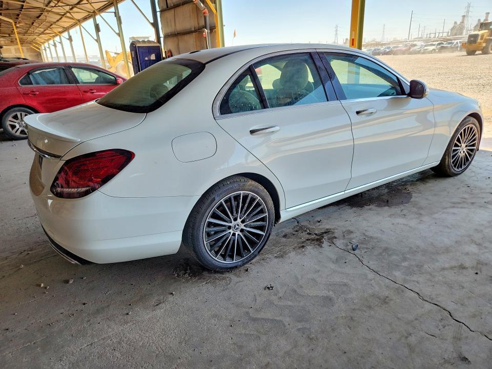 2019 MERCEDES-BENZ C 300 — Фото 3 из 12