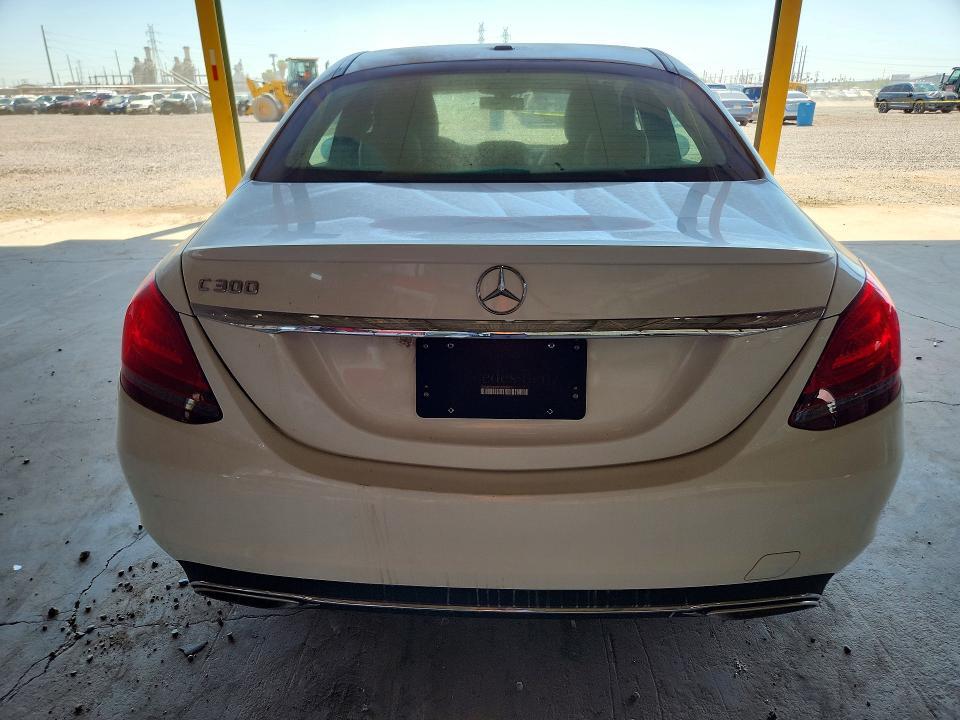 2019 MERCEDES-BENZ C 300 — Фото 6 из 12