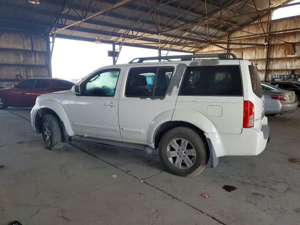 2005 NISSAN PATHFINDER XE — Фото 2 из 13
