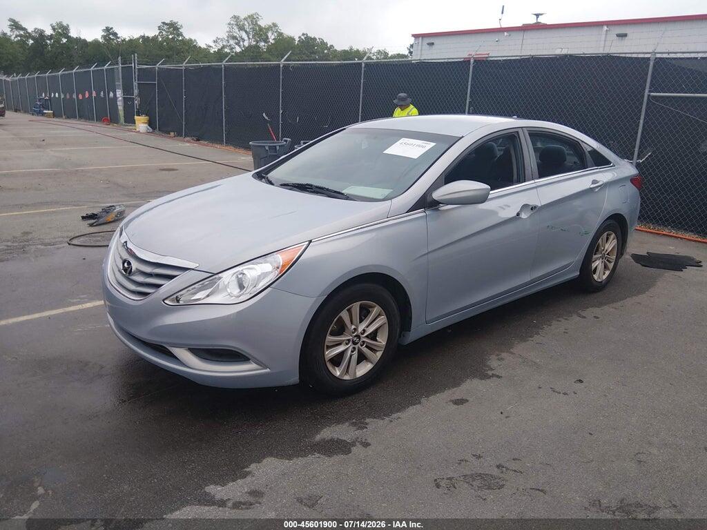 5NPEB4ACXDH747985 2013 HYUNDAI SONATA photo no. 2