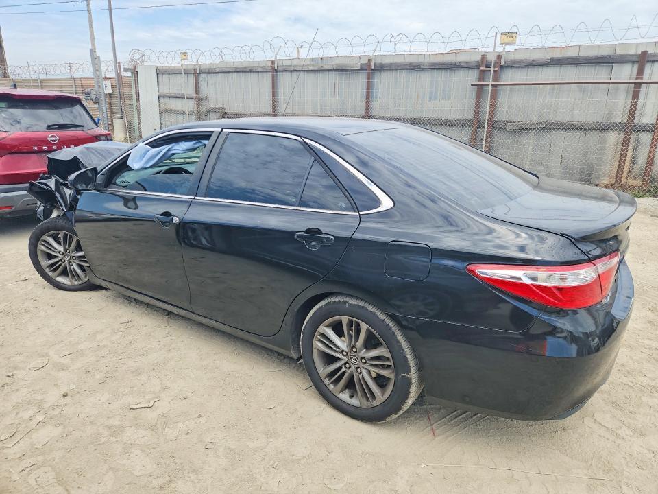 2016 TOYOTA CAMRY SE — Фото 2 из 12