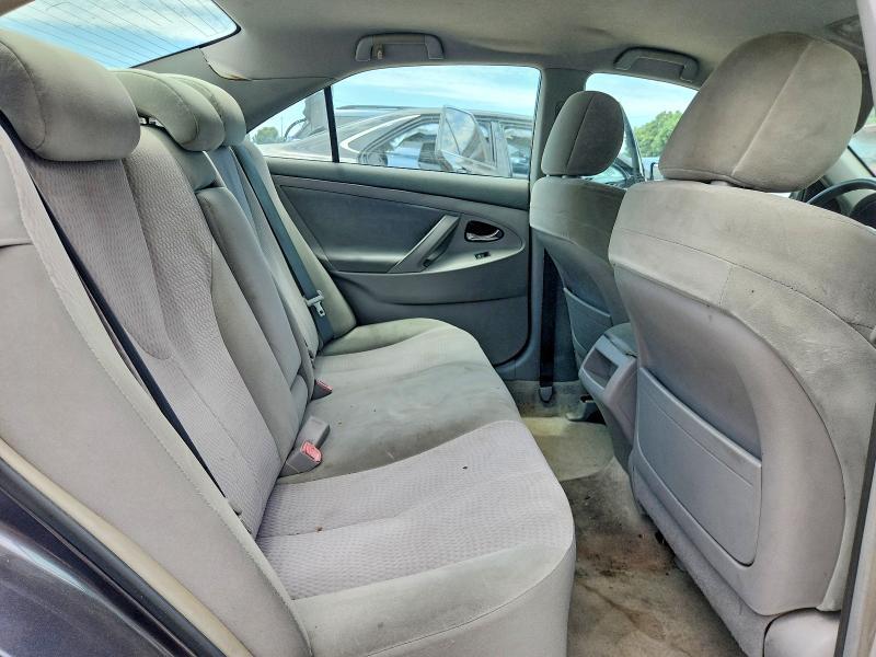 2010 TOYOTA CAMRY LE V6 — Фото 10 из 12