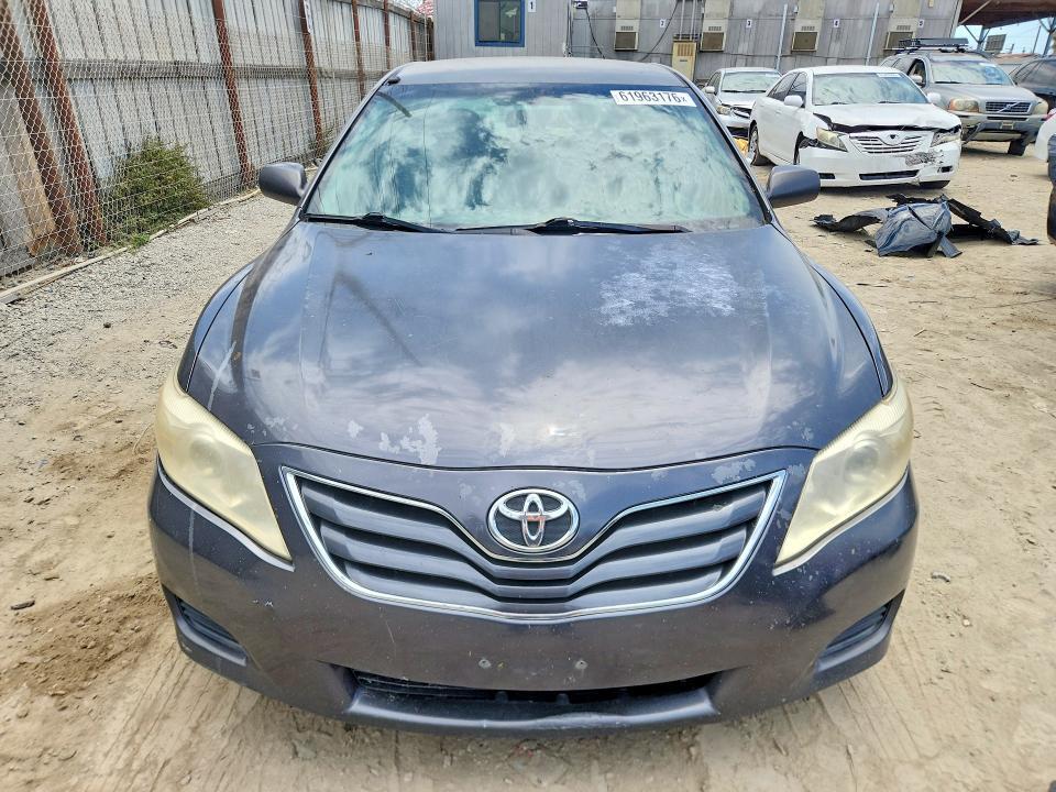 2010 TOYOTA CAMRY LE V6 — Фото 5 из 12