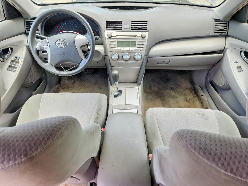 2010 TOYOTA CAMRY LE V6 — Фото 8 из 12
