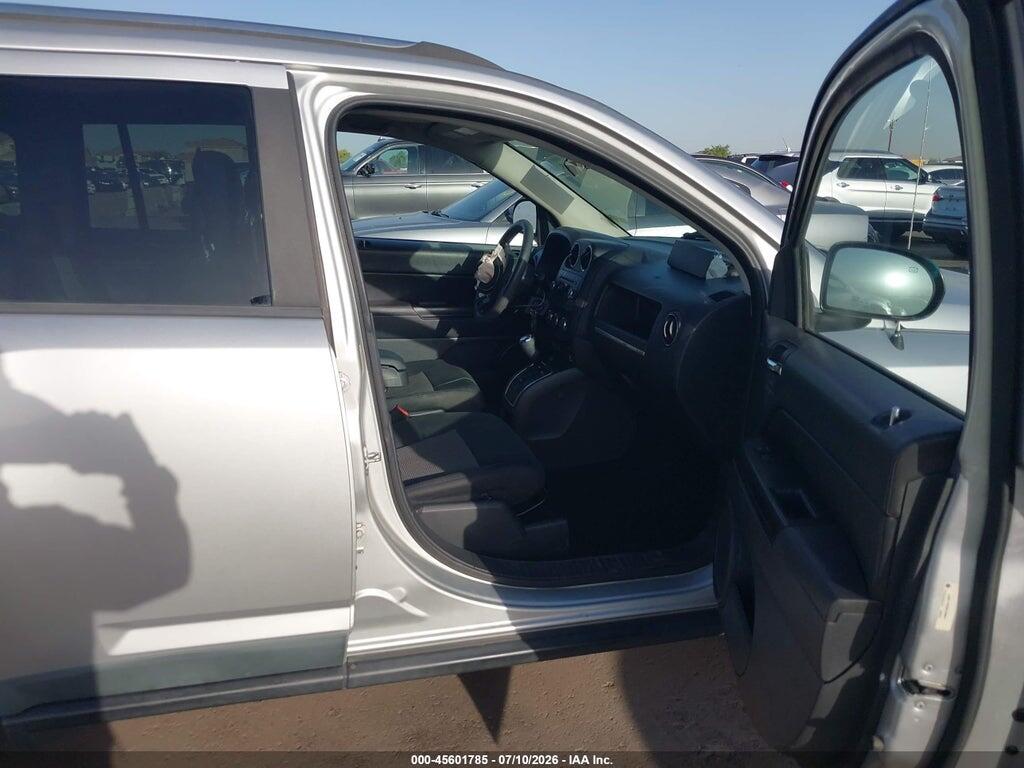 1J4NT1FB2BD248641 2011 JEEP COMPASS photo no. 5
