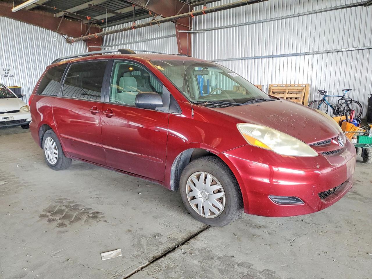 2006 TOYOTA SIENNA LE 7 PASSENGER — Фото 4 из 13