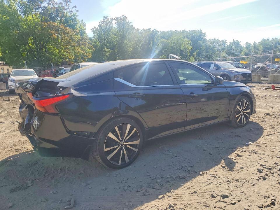2022 NISSAN ALTIMA SR — Фото 3 из 12