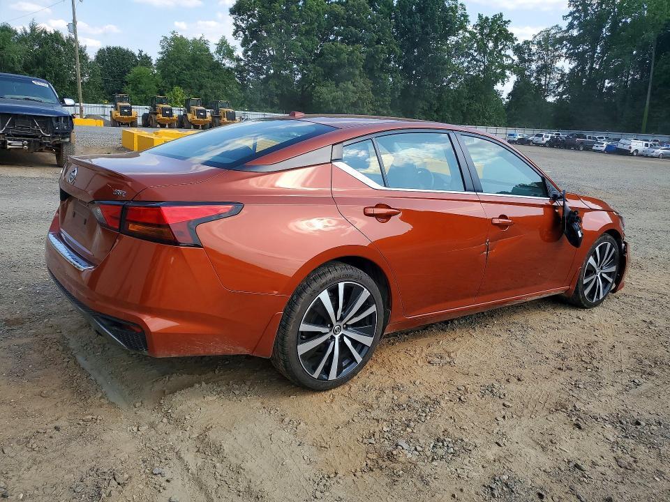 2022 NISSAN ALTIMA SR — Фото 3 из 12