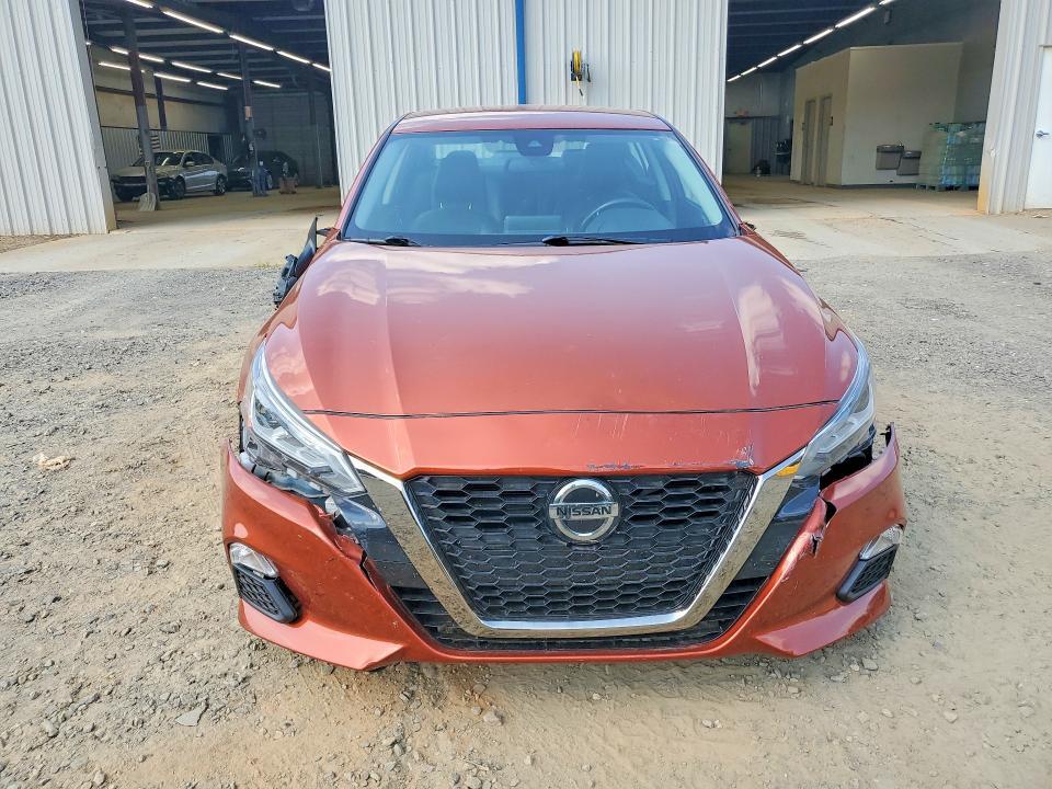 2022 NISSAN ALTIMA SR — Фото 5 из 12