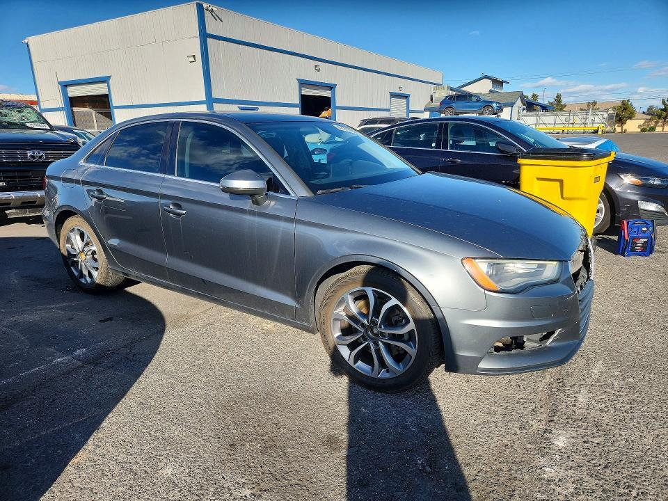 2015 AUDI A3 PREMIUM — Фото 4 из 12