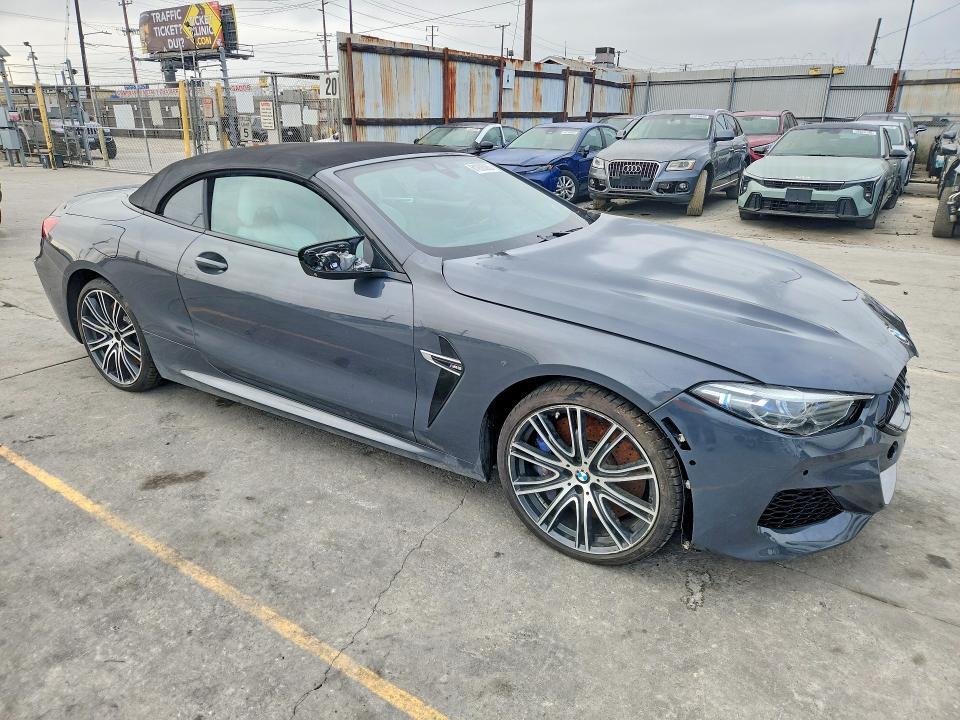 2020 BMW M8 — Фото 4 из 12
