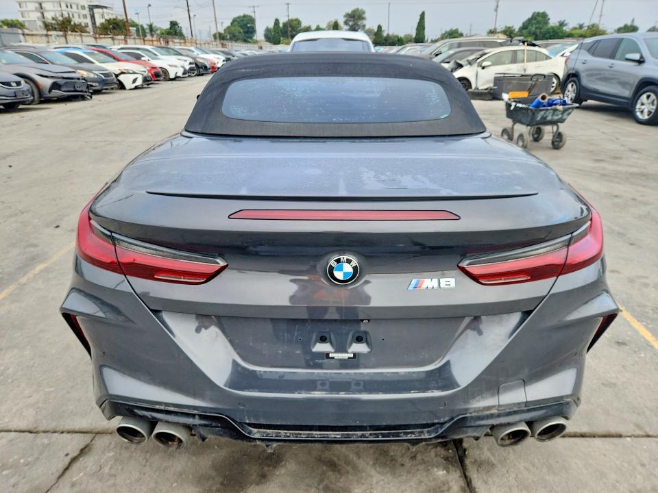 2020 BMW M8 — Фото 6 из 12