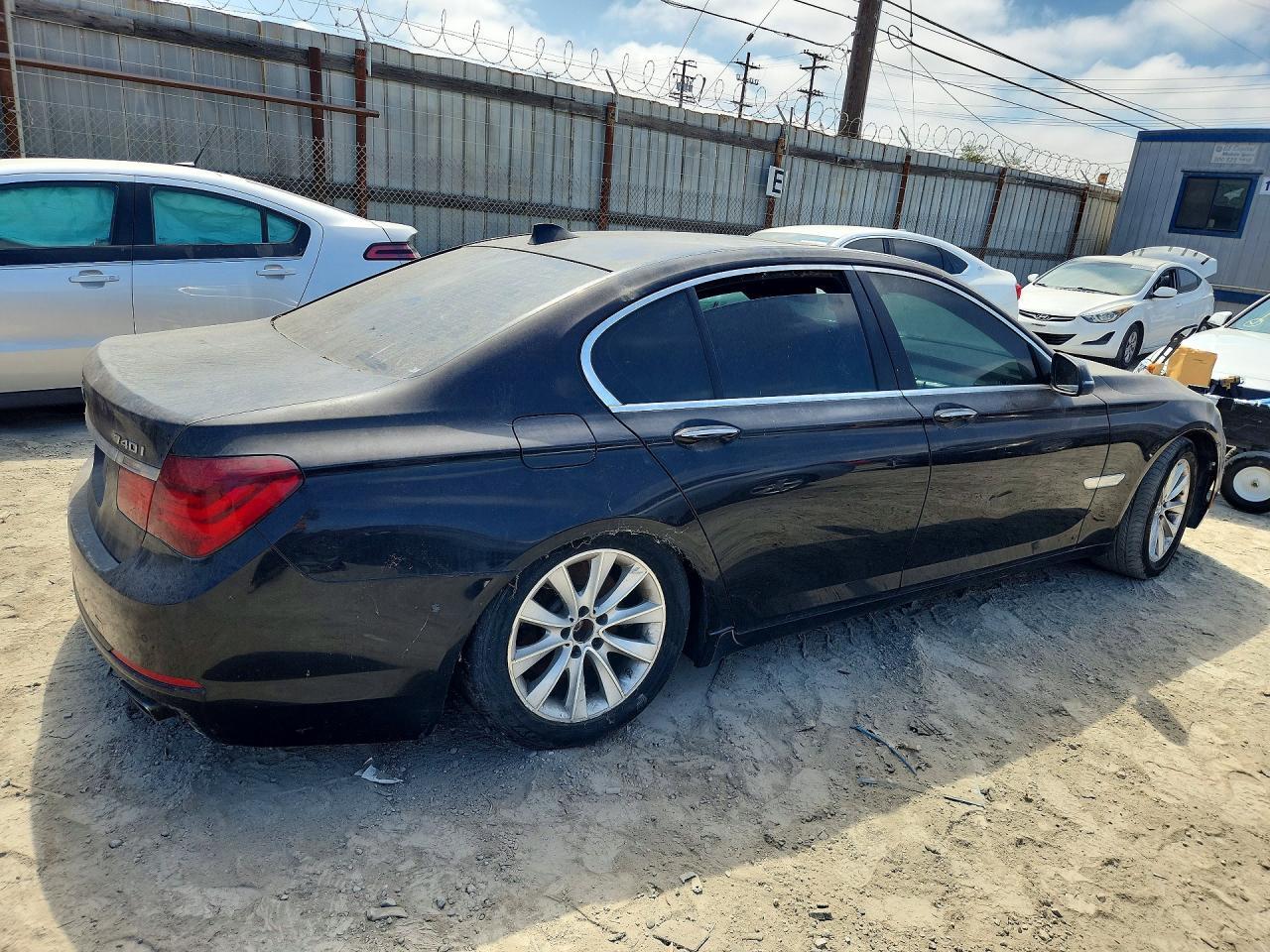 2015 BMW 740 I — Фото 3 из 13