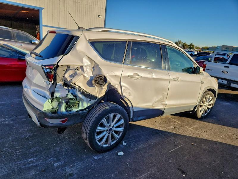 1FMCU0J90HUE97761 2017 FORD ESCAPE photo no. 3